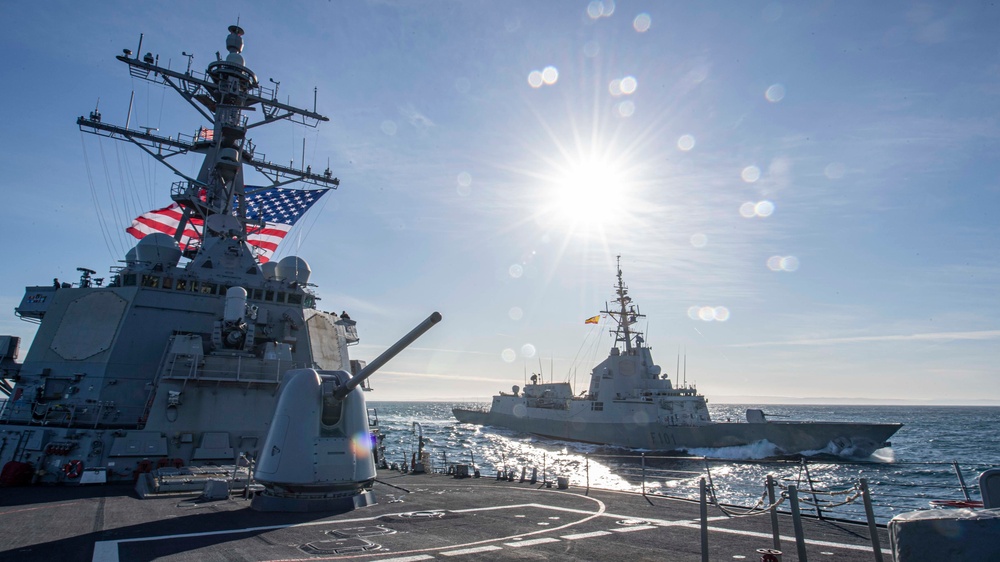 USS Carney (DDG 64)