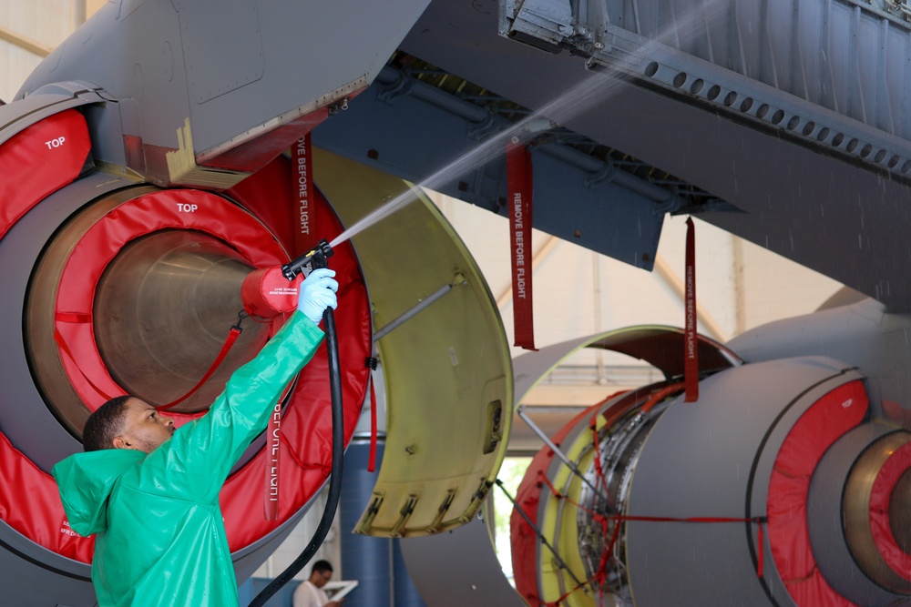 507th AMXS washes KC-135R