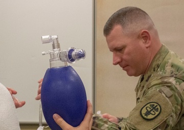 Premedical students gain Army insight at AMSA Premed Fest