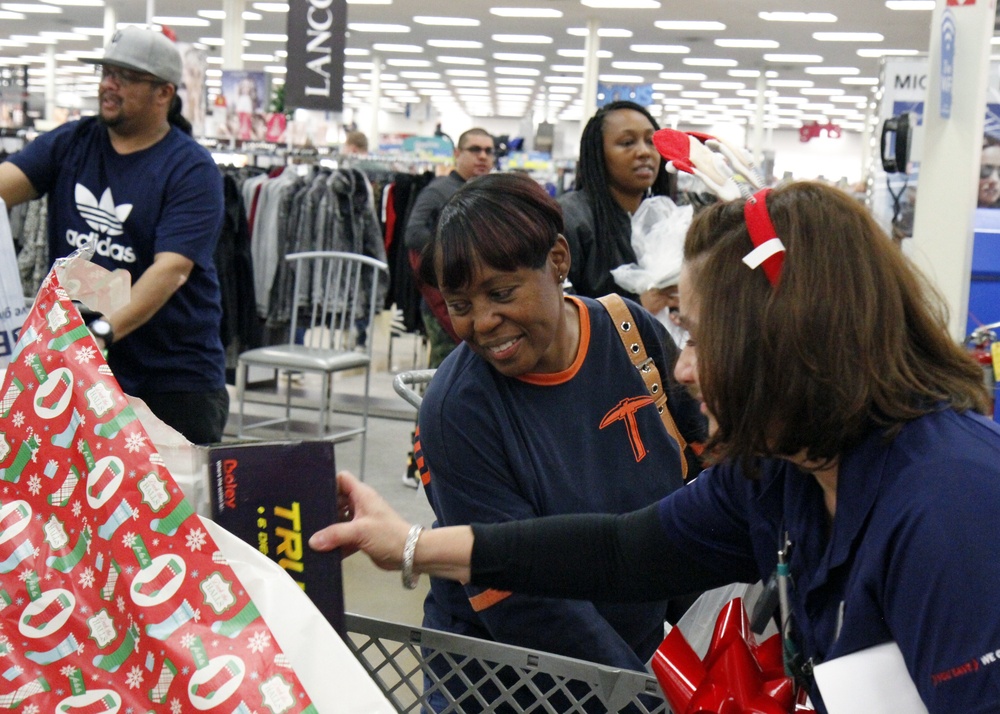 Exchange, national charity team up to ‘Pay Away the Layaway’ for Fort Bliss families