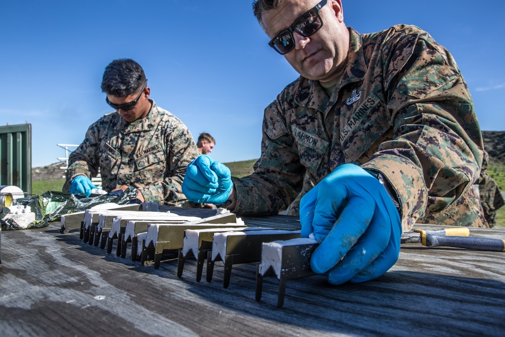 Pendleton EOD conducts explosive effects range