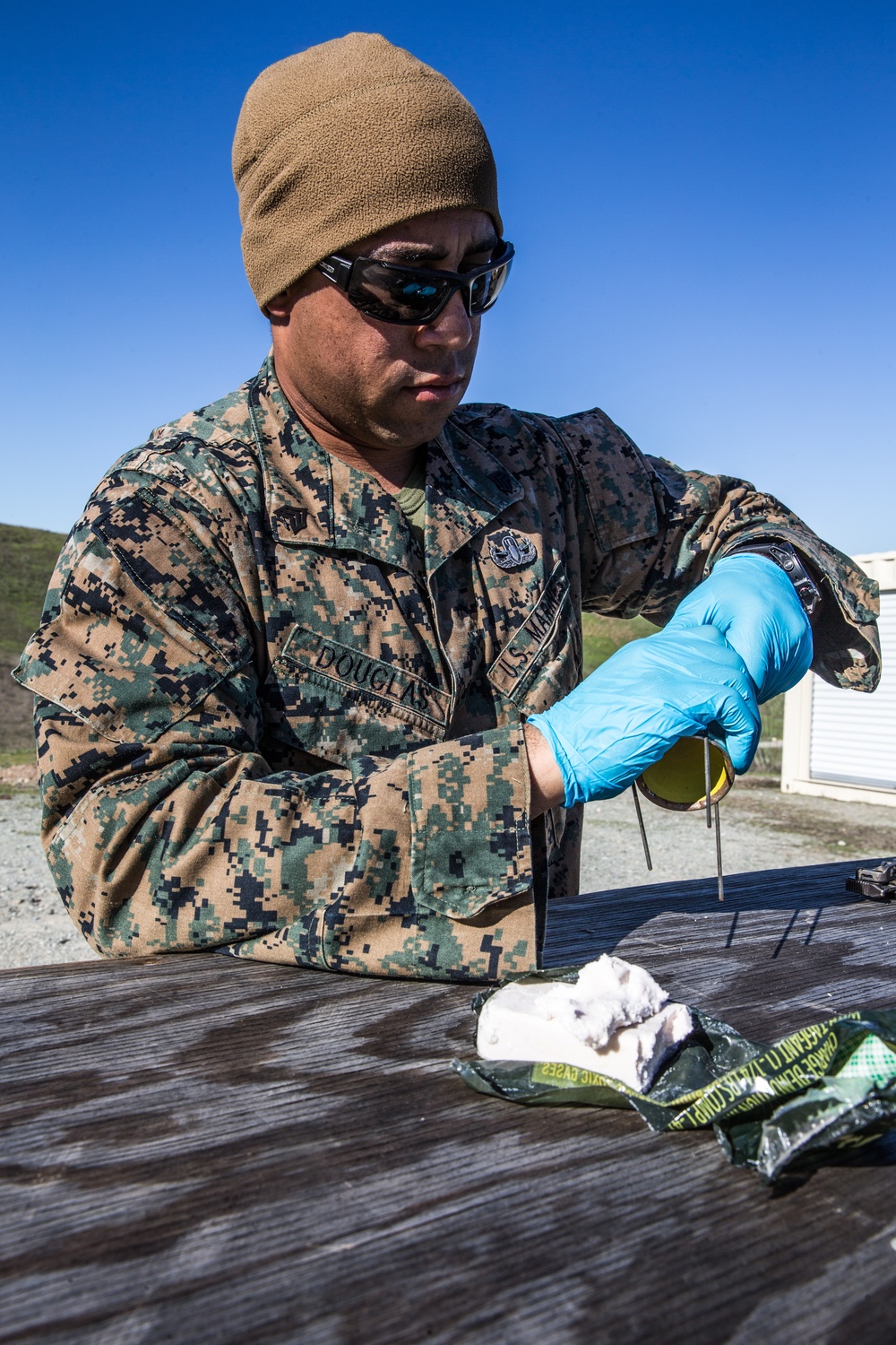 Pendleton EOD conducts explosive effects range