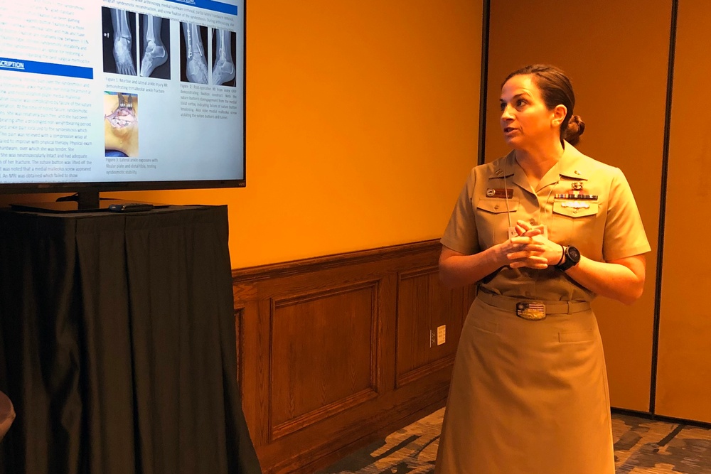 Navy Physicians present research at SOMOS Annual Meeting