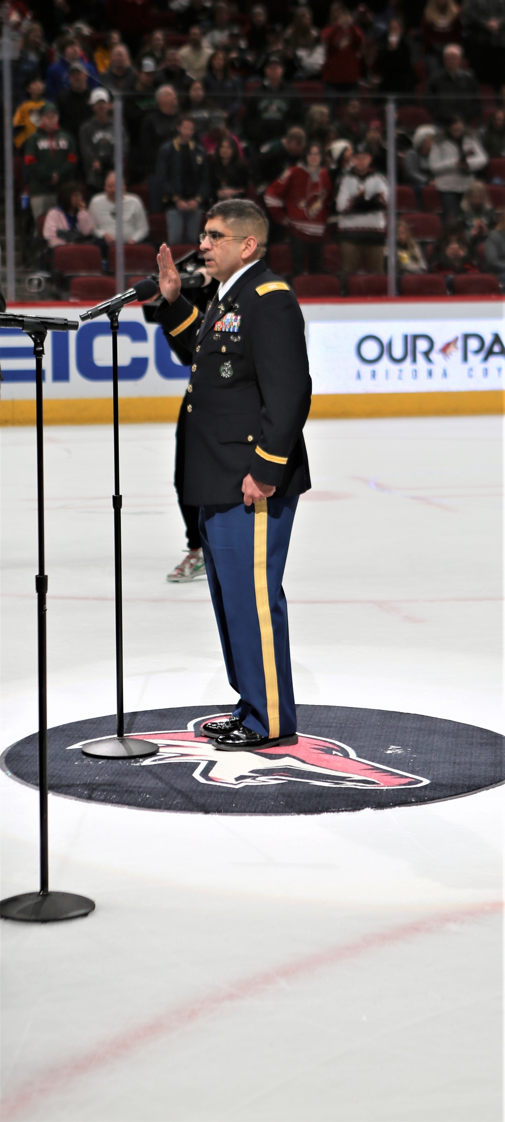 Phoenix Recruiting Battalion conducts mass enlistment ceremony at NHL game