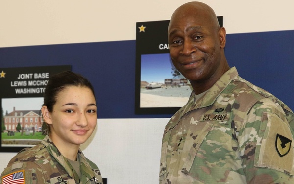 Soldier earns volunteer award