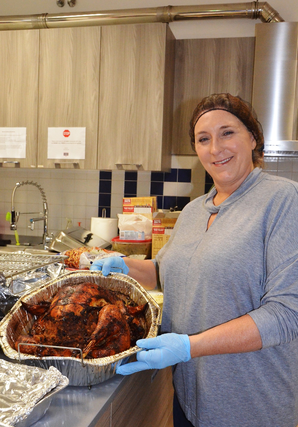 Thanksgiving lunch at USO