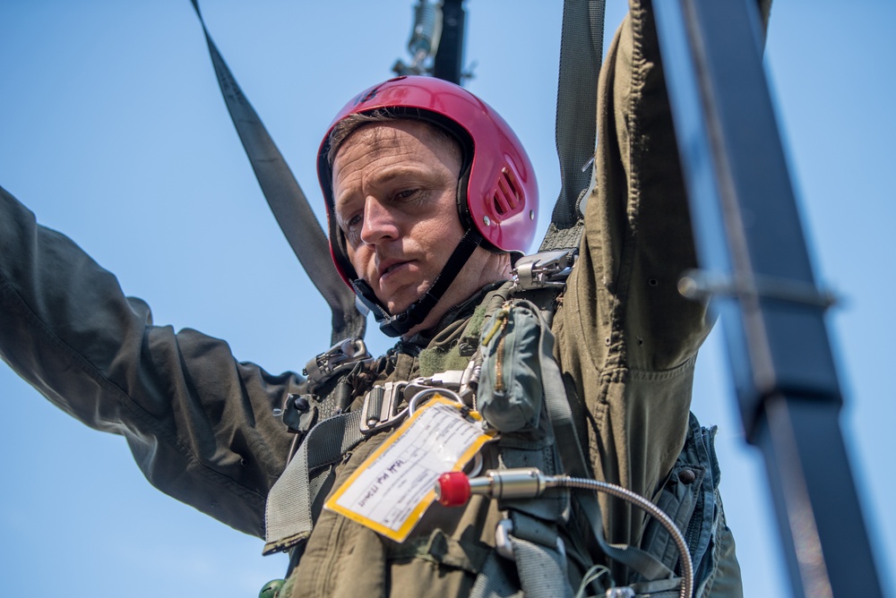 Kentucky Air Guardsmen train on survival skills