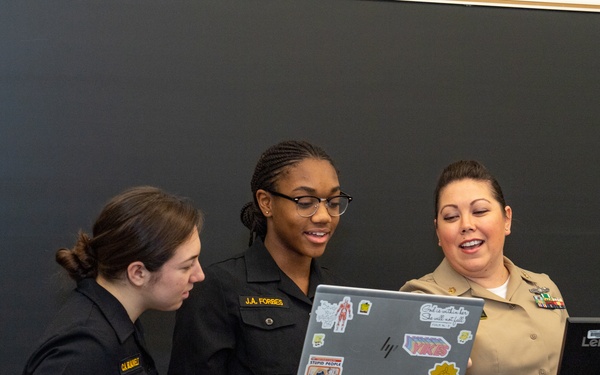 10th Fleet Sailors teaching at USNA