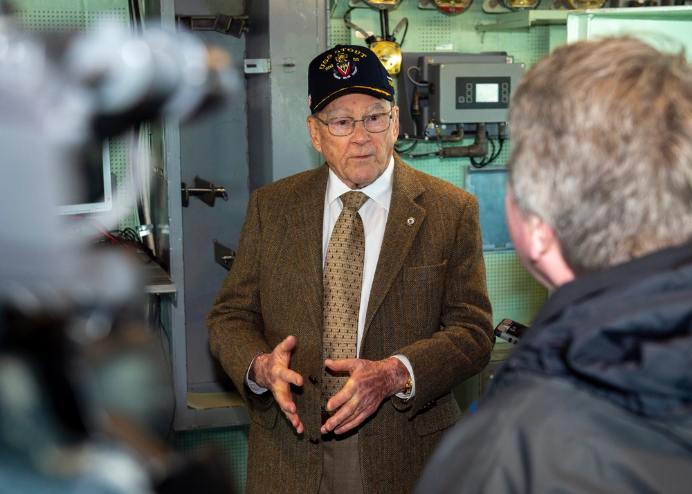 WWII Veteran Tours Stout