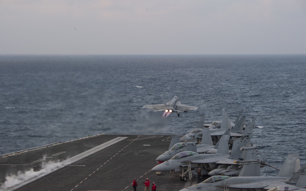 USS Harry S. Truman (CVN 75) transits the Arabian Sea