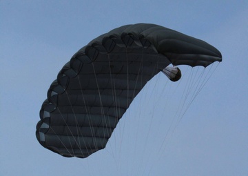 Paratroopers give back to the Alzey Worms local community