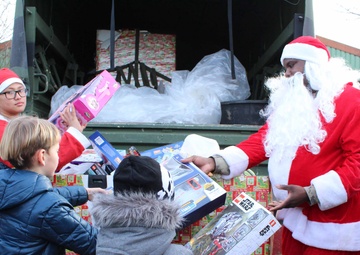 Paratroopers give back to the Alzey Worms local community