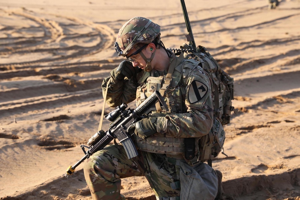 Headhunter Battalion conducts squad live fire training