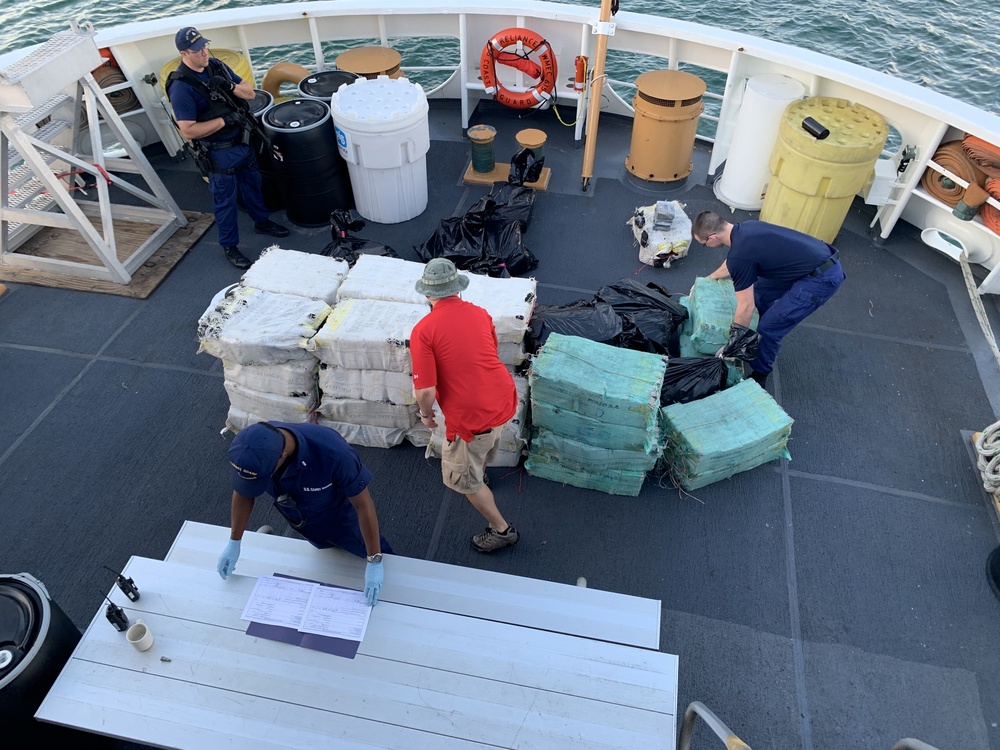 Coast Guard Cutter Reliance prepares for drug offload