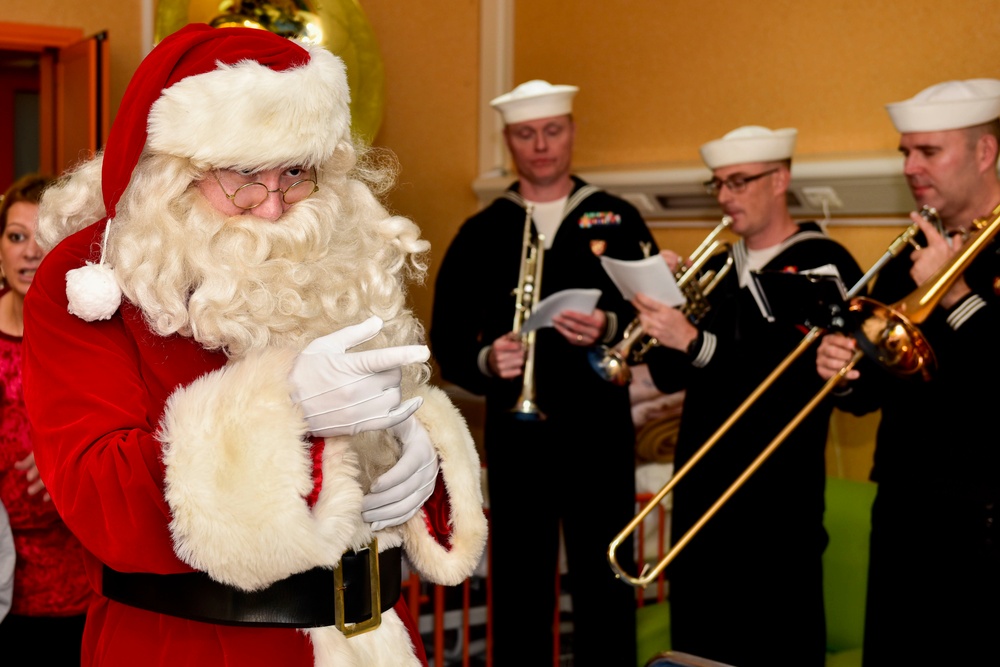 NSA Naples Community Spreads Holiday Cheer at Santabono Children's Hospital