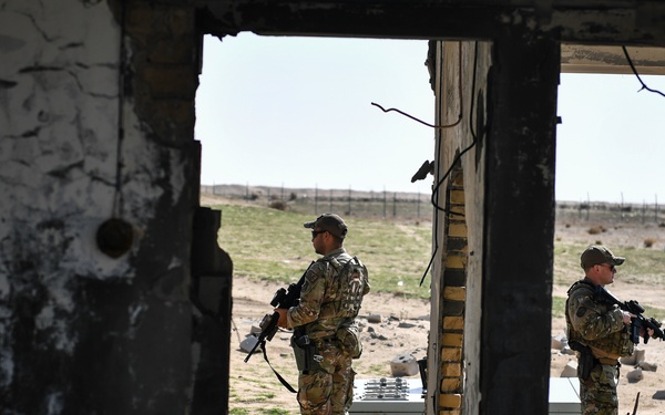 ASAB Viper Team Conducts Perimeter Security