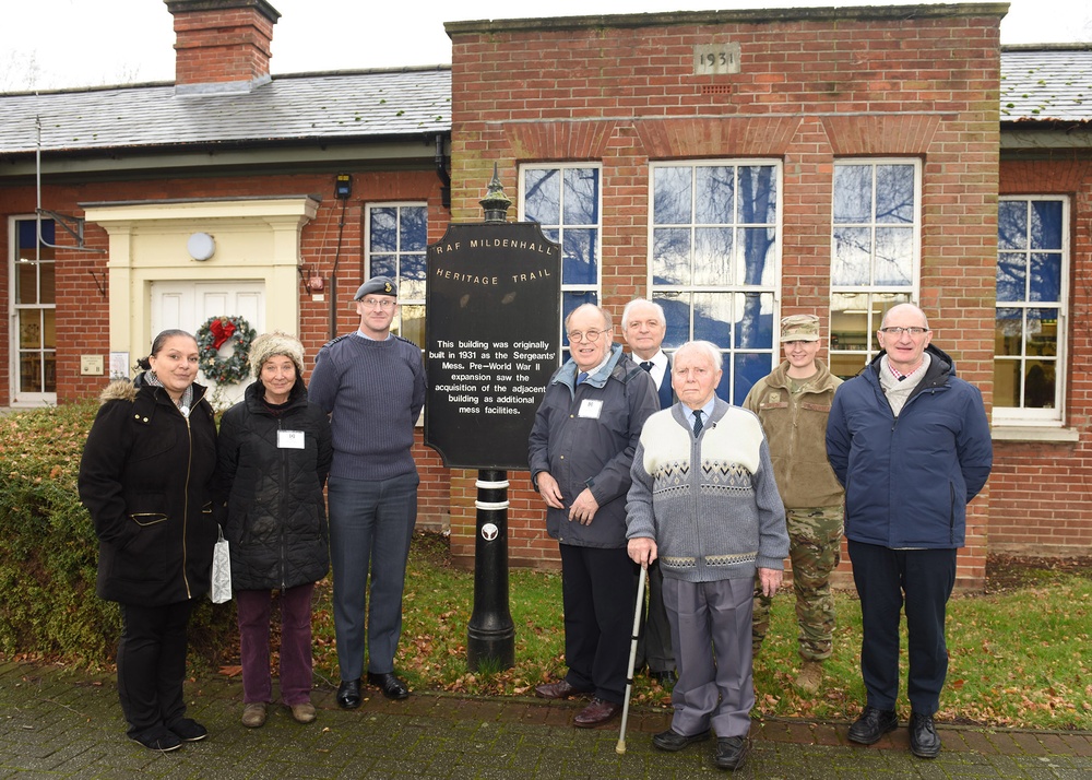 Family of WWII veterans visit RAF Mildenhall to trace footsteps, memories