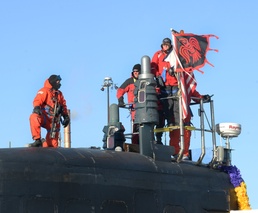 USS Minnesota Returns Home in Time for the Holidays