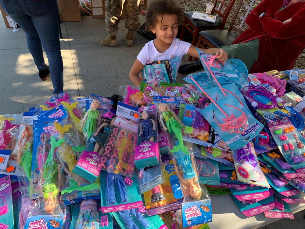 Key Spouse program delivers holiday cheer during toy drive for California Air National Guard airmen