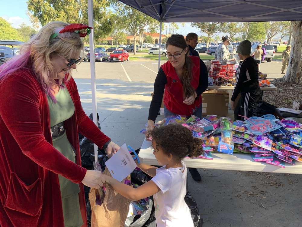 Key Spouse program delivers holiday cheer during toy drive for California Air National Guard airmen