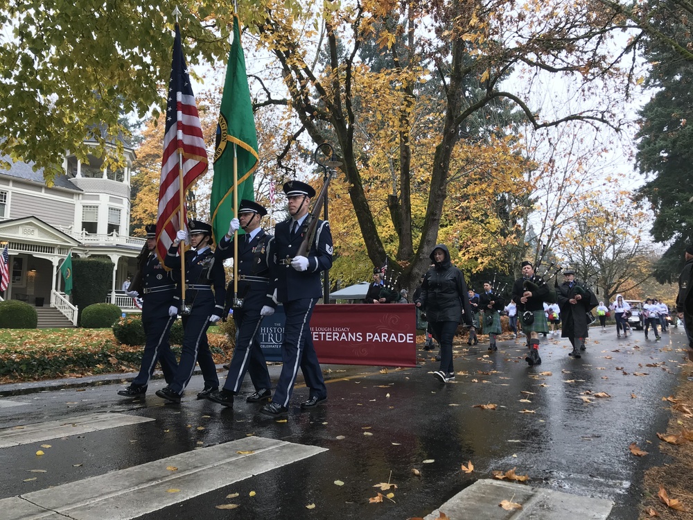 Volunteers for All Seasons: Oregon Guardsmen step-up to support Veterans Day and other civic patriotic callings