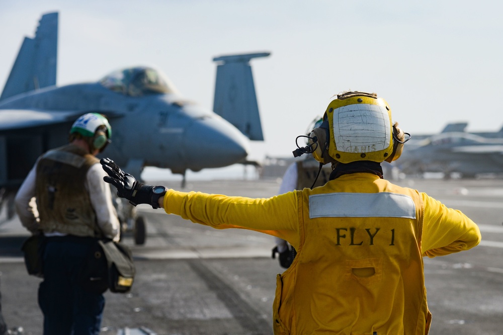 USS Harry S. Truman (CVN 75) transits the Red Sea