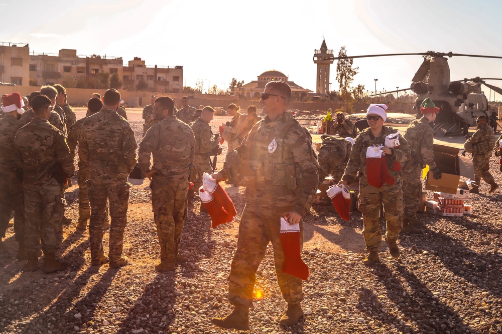 American Bases in Eastern Syria Receive Christmas Gifts