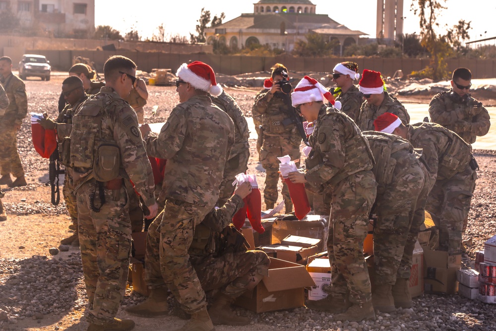 American Bases In Eastern Syria Receive Christmas Gifts