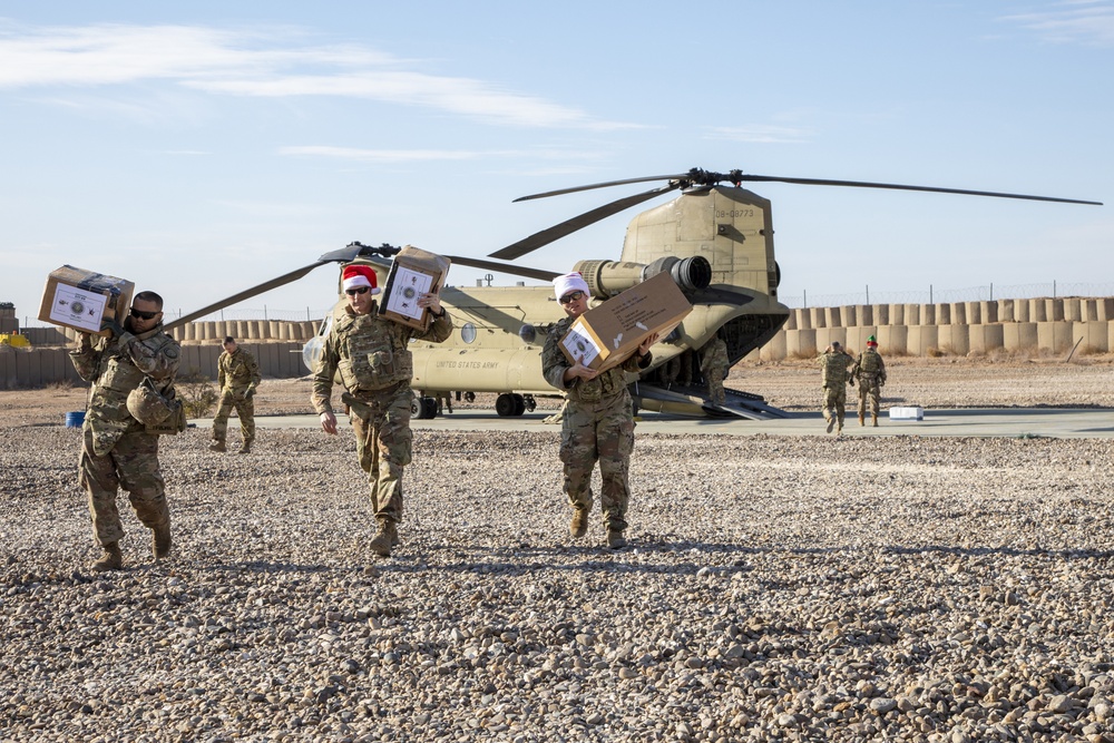 Leaders Bring Holiday Cheer to Soldiers Deployed to Syria