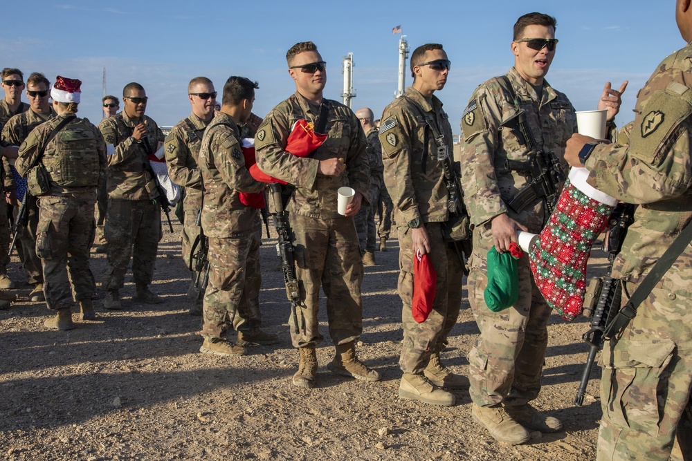 Leaders Bring Holiday Cheer to Soldiers Deployed to Syria