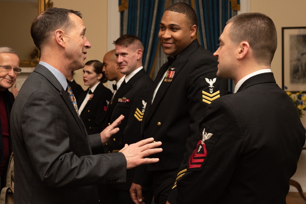 U.S. Navy Band Celebrates the Season