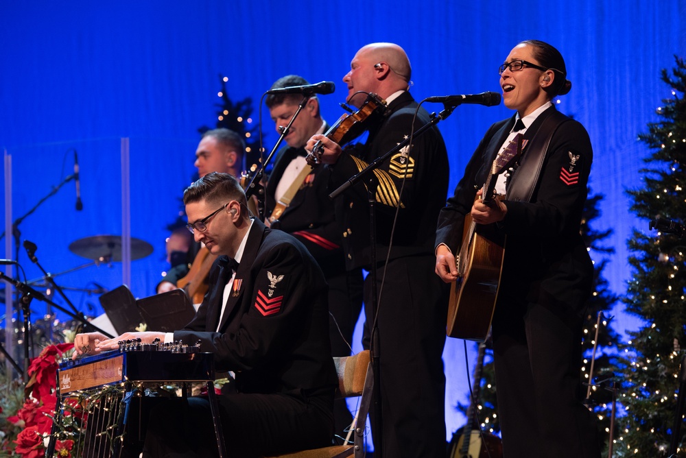 U.S. Navy Band Celebrates the Season