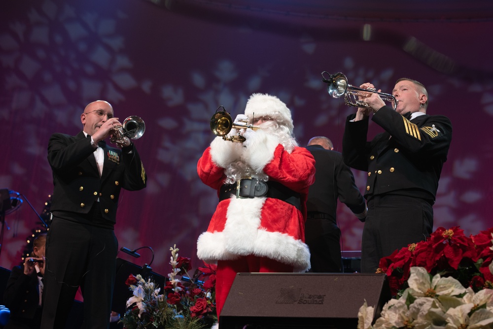 U.S. Navy Band Celebrates the Season