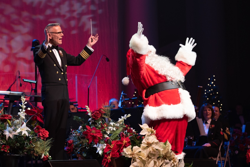 U.S. Navy Band Celebrates the Season