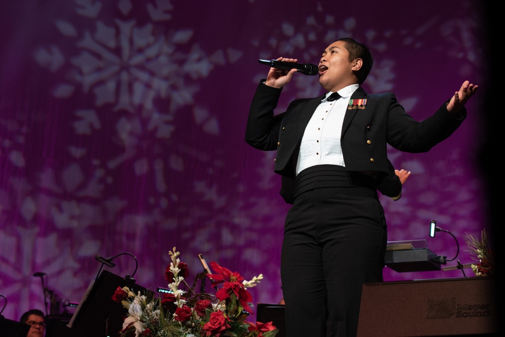 U.S. Navy Band Celebrates the Season