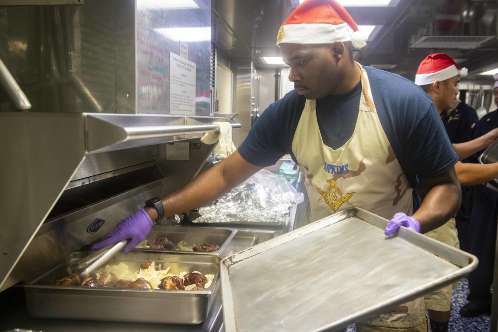 USS Gabrielle Giffords' Chiefs Mess Prepares Christmas Dinner