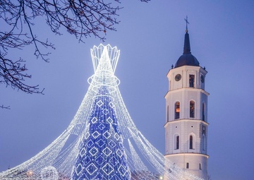 1-9 CAV Soldiers visit Vilnius Christmas Market