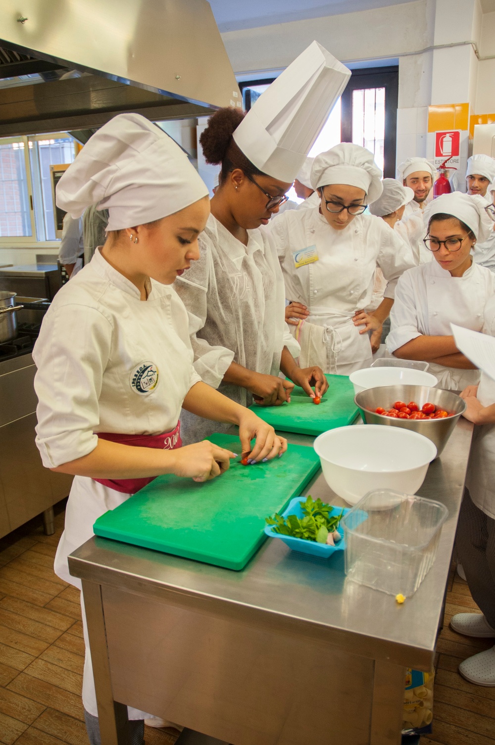 Sicilian Culinary Students Train Navy Chefs on Traditional Pasta Preparation Techniques