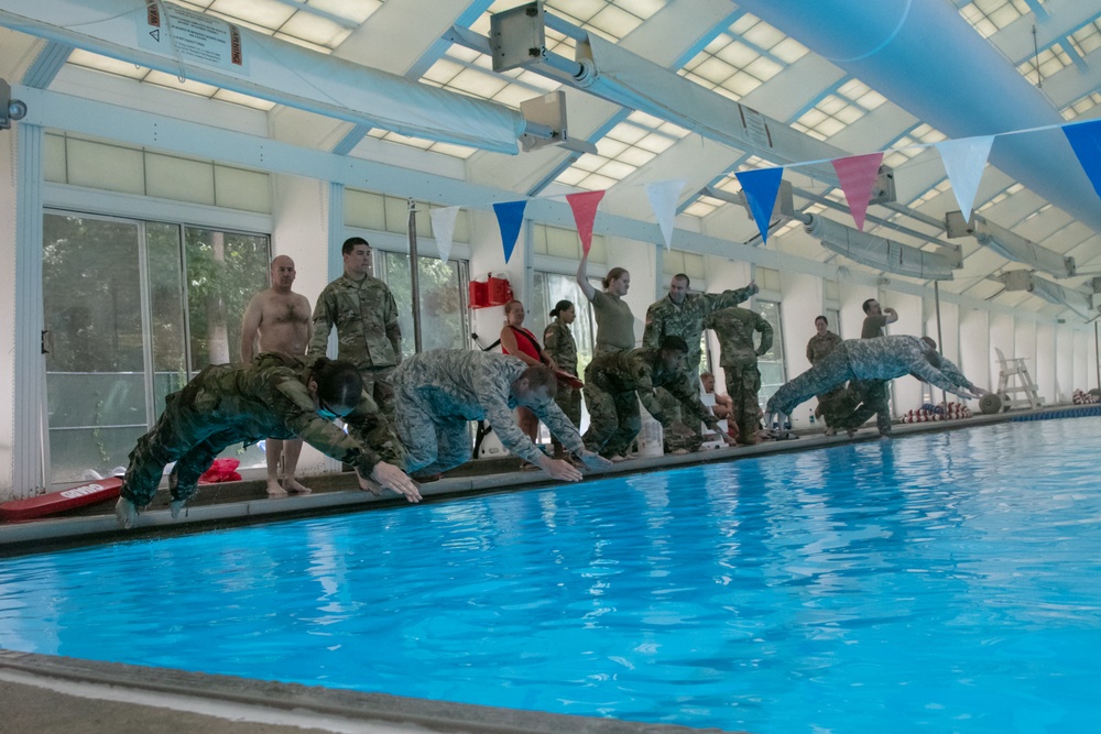 Soldiers and Airmen Earn German Armed Forces Proficiency Badge