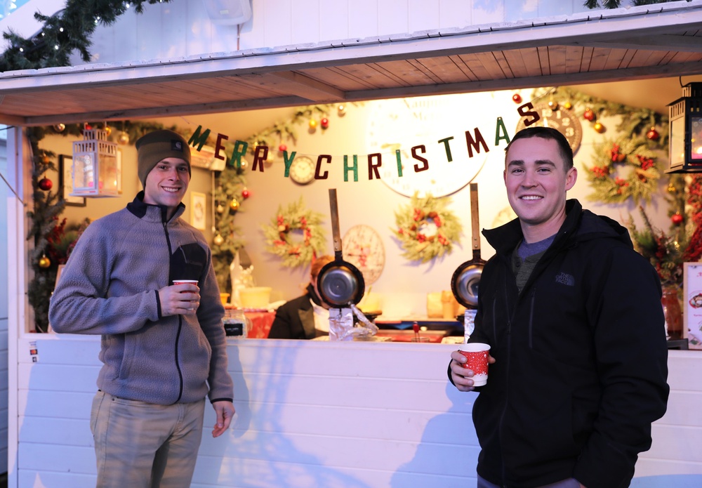 1-9 CAV Soldiers visit Vilnius Christmas Market