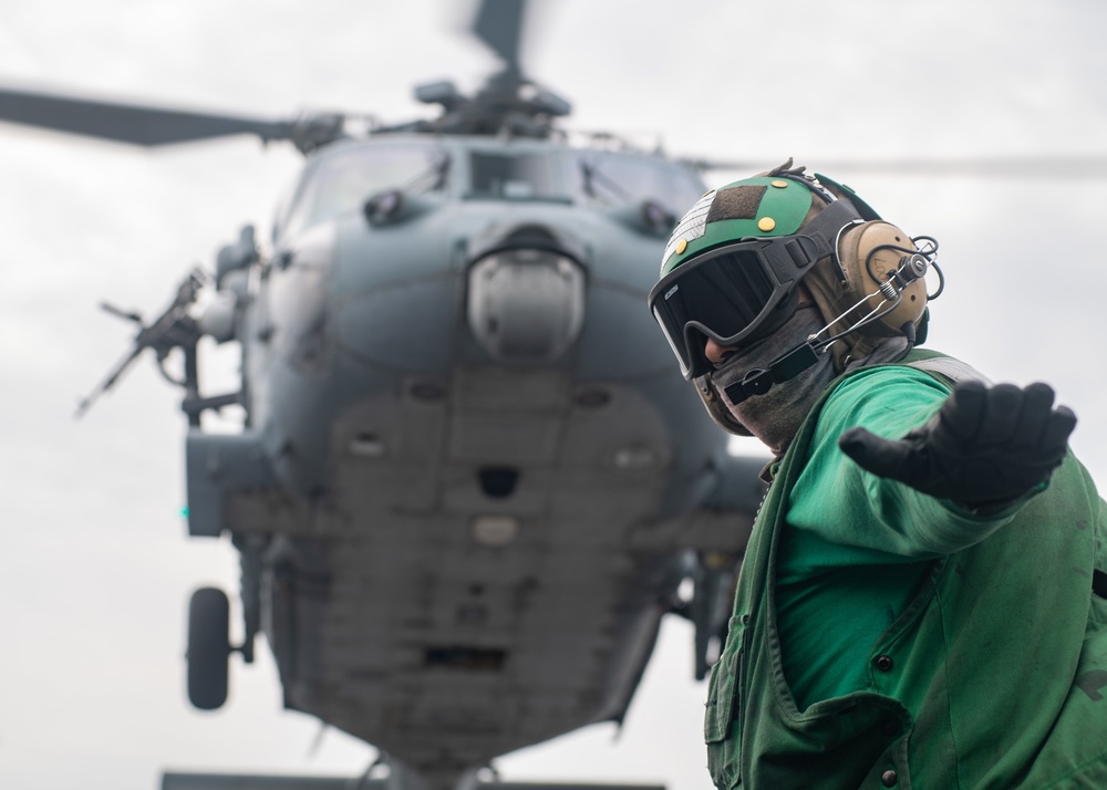 The aircraft carrier USS John C. Stennis (CVN 74) transits the Strait of Hormuz