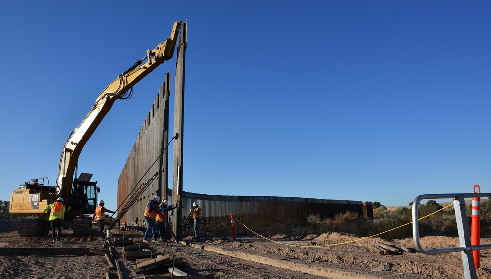 South Pacific Border District Yuma 1 project site visit, Lt. Gen. Semonite