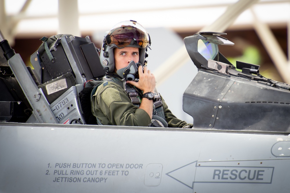 Sibling officers share flight formation