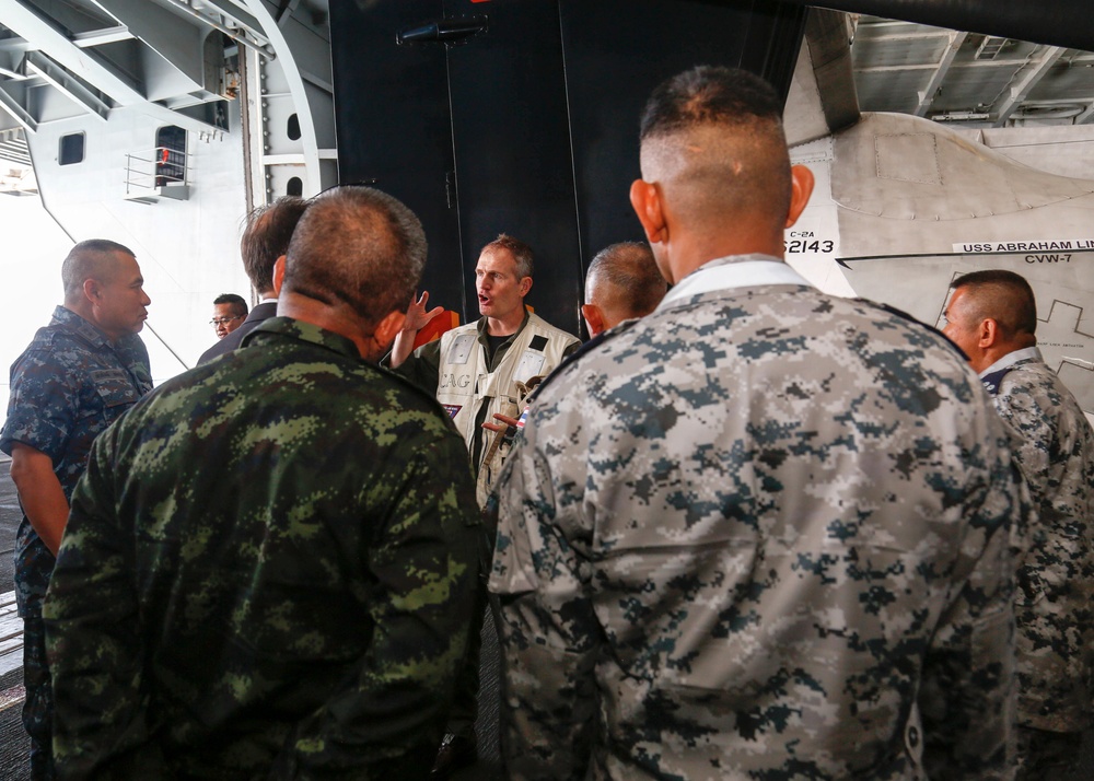 Royal Thai military visits the aircraft carrier USS Abraham Lincoln (CVN 72).