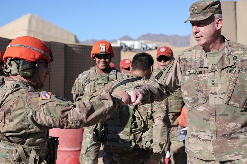 1st Theater Sustainment Command commander visits troops in Egypt