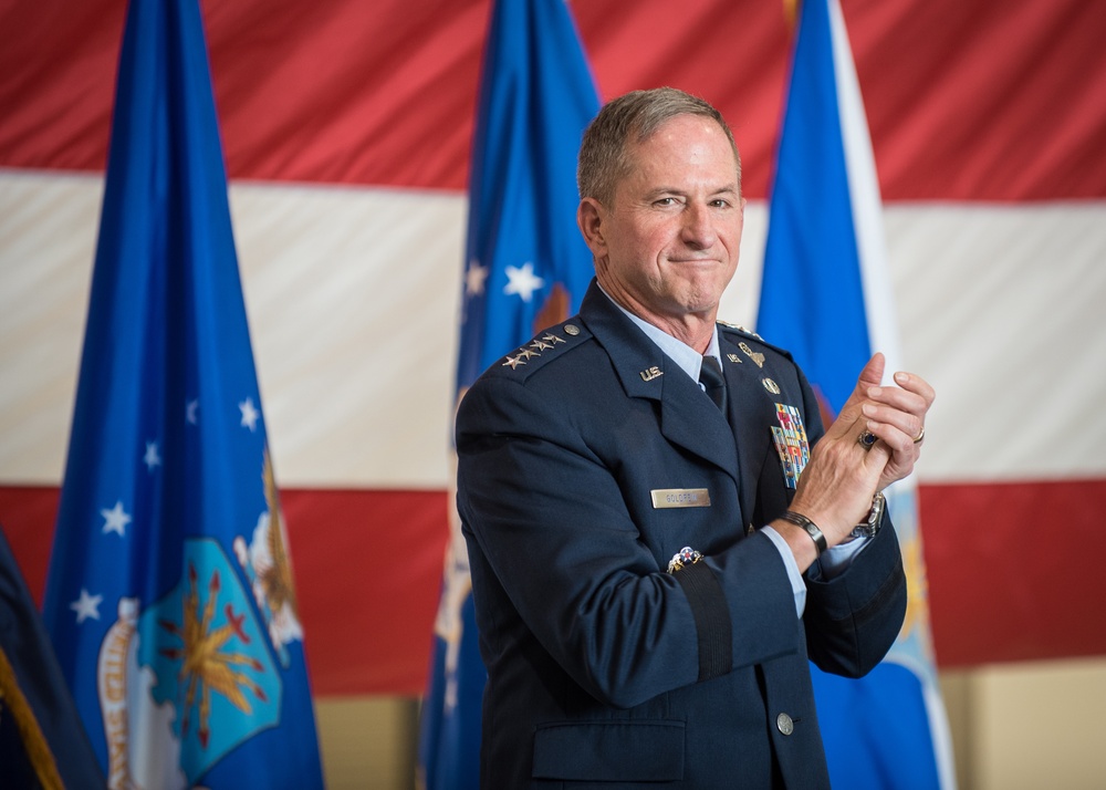 Air Force chief of staff presents DFC to Ky. Air Guardsman
