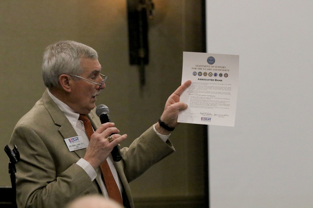 Green Bay area employers network on best practices for military, veteran employees