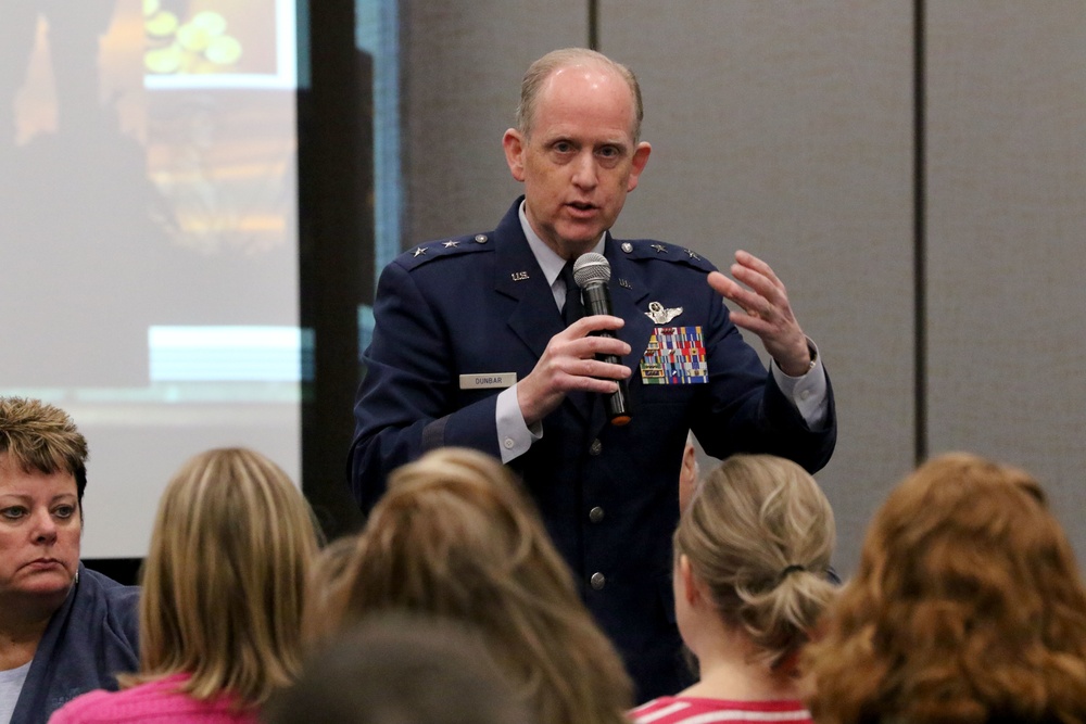 Green Bay area employers network on best practices for military, veteran employees