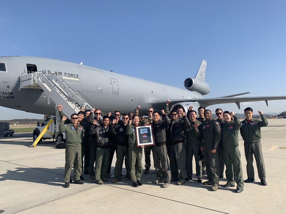 Travis refueling units train ROKAF