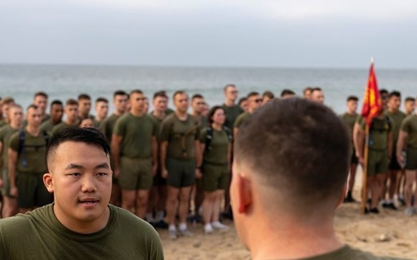 Presidio Marines’ birthday beach run